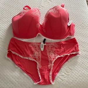 Bra and panty set